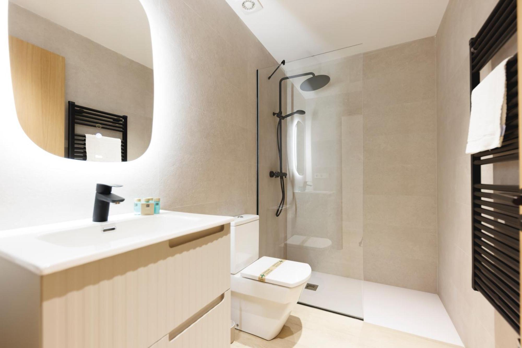 Bravissimo Centre, Modern 2-Bedroom Apartment Girona Ngoại thất bức ảnh